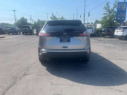 2021 Ford Edge SE