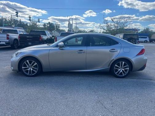 2018 Lexus IS 300 Base