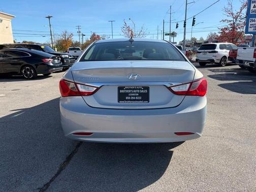 2012 Hyundai SONATA GLS