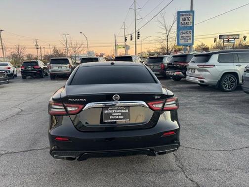 2021 Nissan Maxima SV