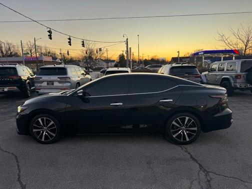 2021 Nissan Maxima SV