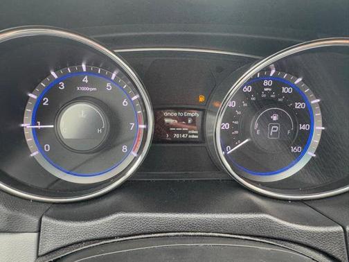 2011 Hyundai SONATA Limited