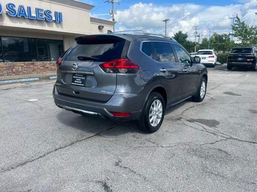 2017 Nissan Rogue SV