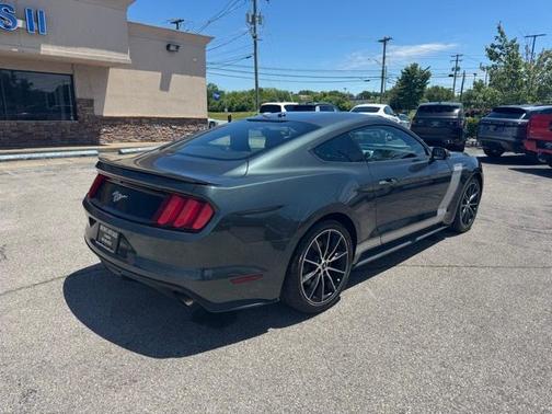2016 Ford Mustang EcoBoost Premium