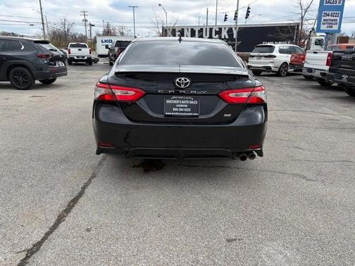 2019 Toyota Camry SE