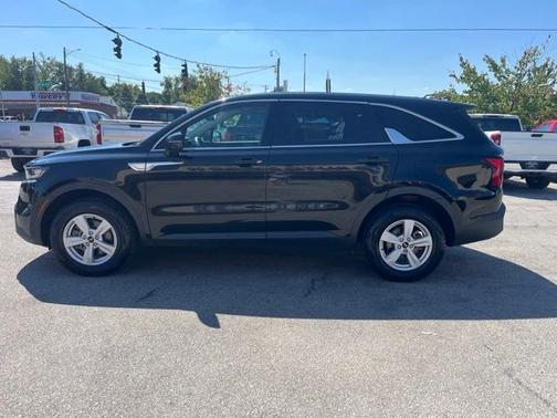 2022 Kia Sorento LX