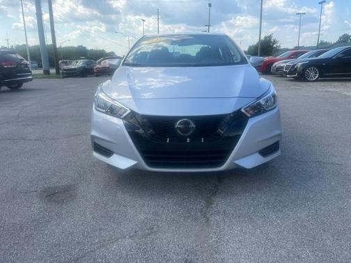 2021 Nissan Versa 1.6 SV