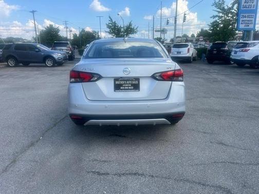 2021 Nissan Versa 1.6 SV