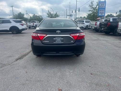 2017 Toyota Camry SE