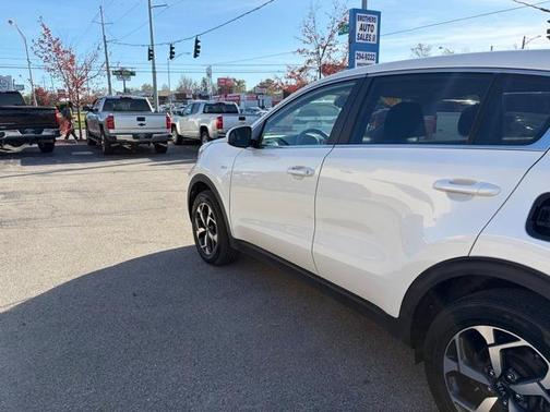 2022 Kia Sportage LX