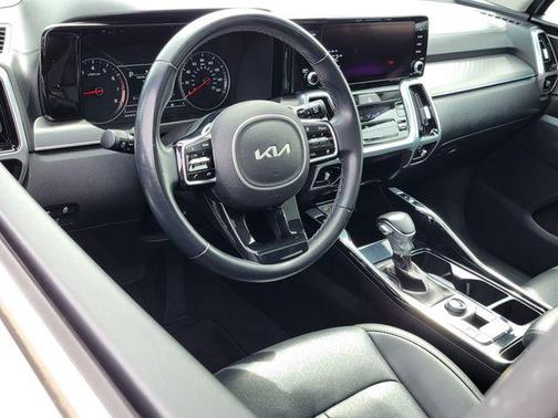 Wolf Gray 2022 Kia Sorento SX