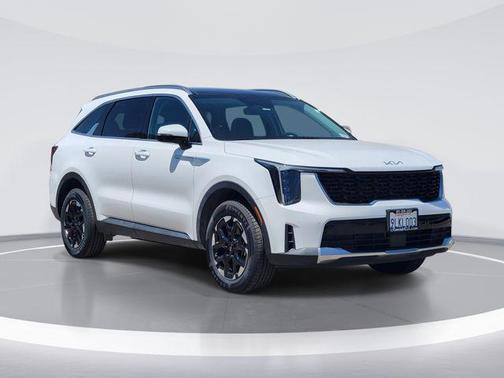Glacial White Pearl 2024 Kia Sorento S