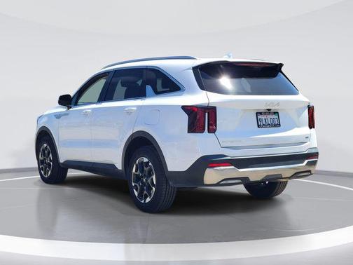 Glacial White Pearl 2024 Kia Sorento S