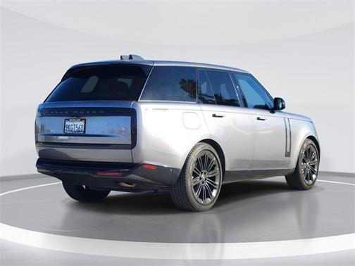 2024 Land Rover Range Rover SE