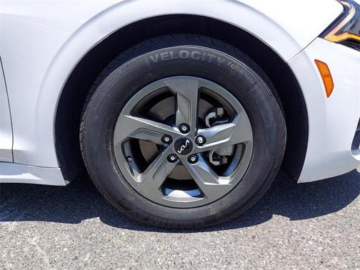 2022 Kia K5 LXS