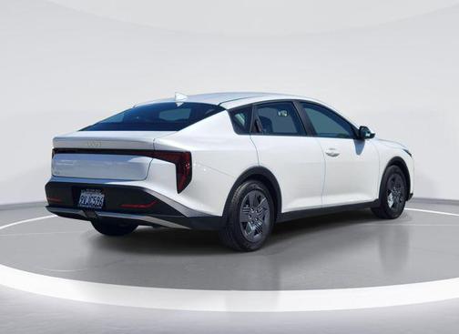 Snow White Pearl 2025 Kia K4 LX