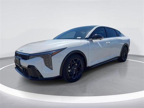 2025 Kia K4 GT-Line Turbo