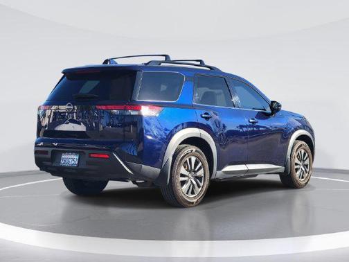 Deep Ocean Blue Pearl 2022 Nissan Pathfinder SV