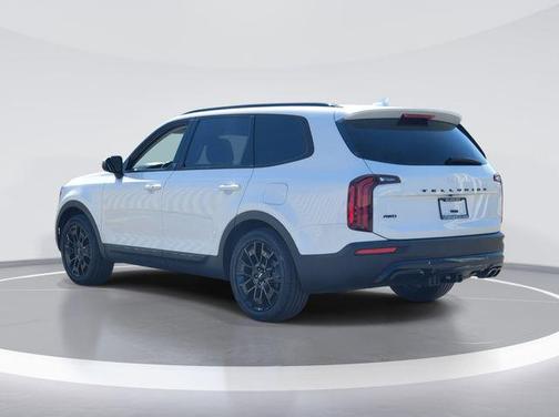 Glacial White Pearl 2022 Kia Telluride SX