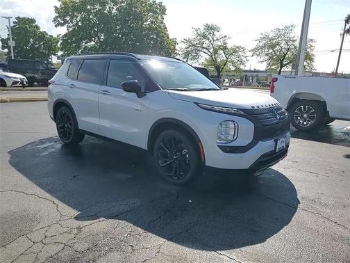 2025 Mitsubishi Outlander PHEV SEL