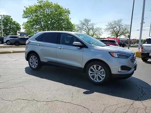 2023 Ford Edge Titanium