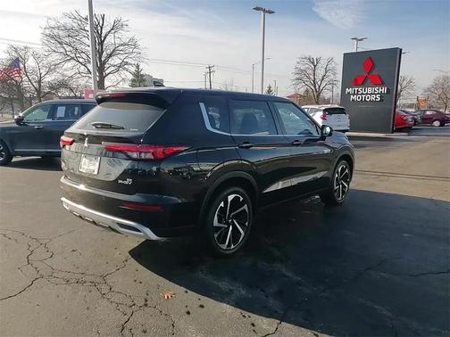 2025 Mitsubishi Outlander PHEV SE S-AWC