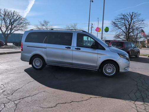 2017 Mercedes-Benz Metris Base