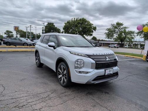 Diamond White 2026 Mitsubishi Outlander SEL S-AWC