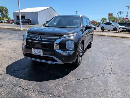 Black Diamond 2026 Mitsubishi Outlander SEL S-AWC