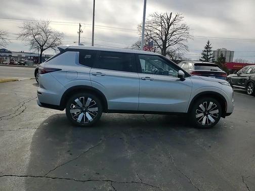 2026 Mitsubishi Outlander SE 2.5 S-AWC