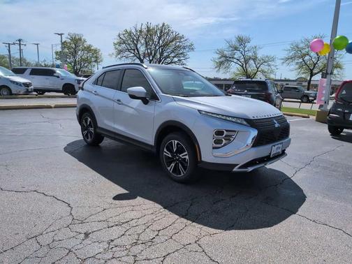 Diamond White 2026 Mitsubishi Eclipse Cross SE