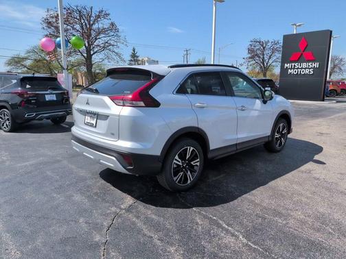 Diamond White 2026 Mitsubishi Eclipse Cross SE