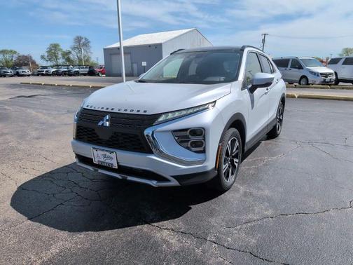 Diamond White 2026 Mitsubishi Eclipse Cross SE