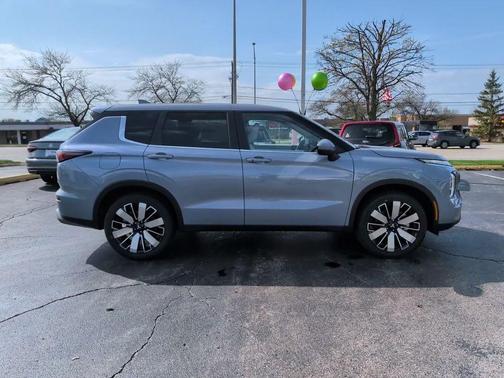 Moonstone 2026 Mitsubishi Outlander SE S-AWC