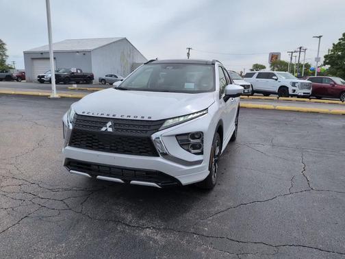 Diamond White 2026 Mitsubishi Eclipse Cross SEL