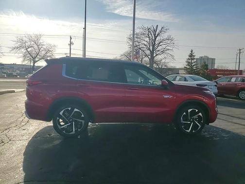 2025 Mitsubishi Outlander PHEV SEL