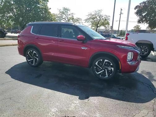 2025 Mitsubishi Outlander PHEV SEL