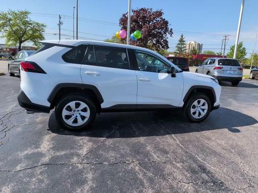 Ice 2024 Toyota RAV4 LE