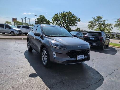 Carbonized Gray Metallic 2022 Ford Escape Titanium