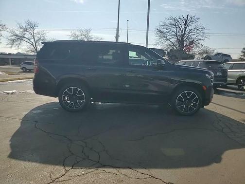 2022 Chevrolet Tahoe 4WD RST