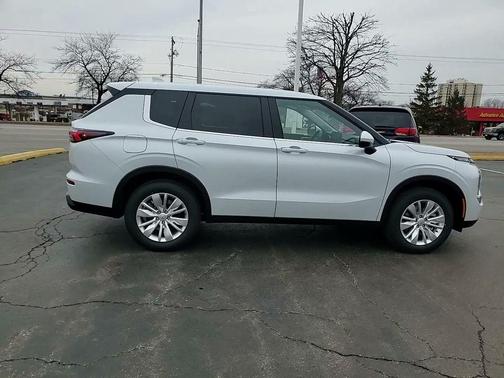 2026 Mitsubishi Outlander ES 2.5 S-AWC