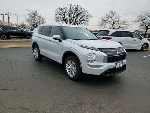 2026 Mitsubishi Outlander ES 2.5 S-AWC