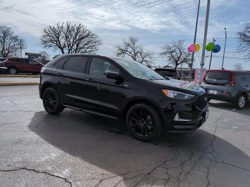 Agate Black Metallic 2022 Ford Edge ST Line