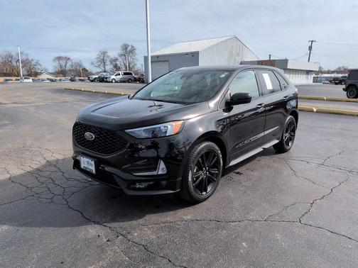 Agate Black Metallic 2022 Ford Edge ST Line