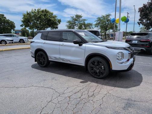 Diamond White 2026 Mitsubishi Outlander Ralliart S-AWC