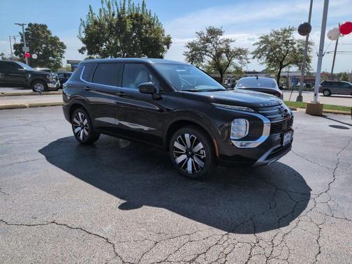 Black Diamond 2026 Mitsubishi Outlander SE S-AWC