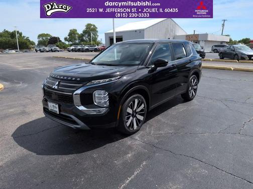 Black Pearl 2026 Mitsubishi Outlander SE S-AWC