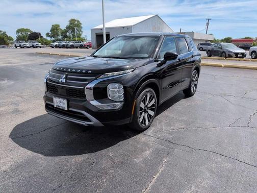 Black Pearl 2026 Mitsubishi Outlander SE S-AWC