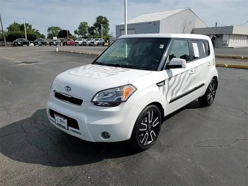 2011 Kia Soul +