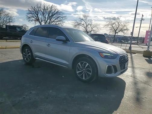 2023 Audi Q5 45 S line Premium Plus